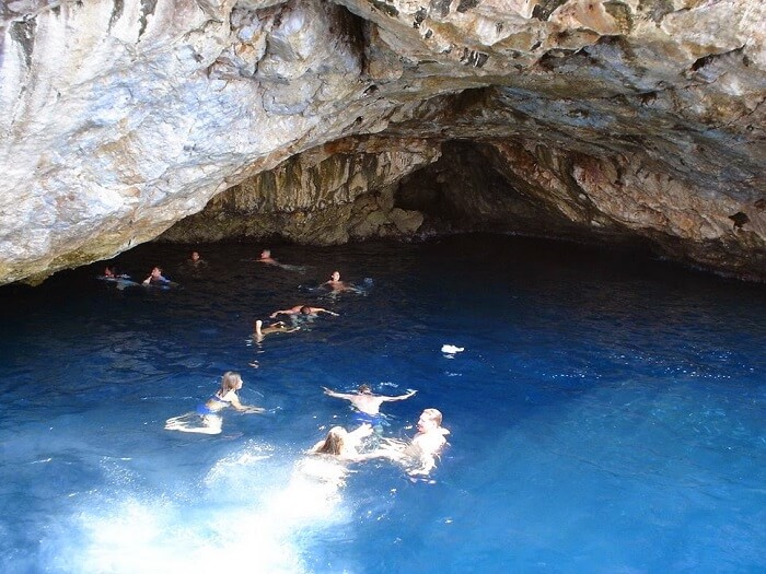 Фосфорная пещера в Алании