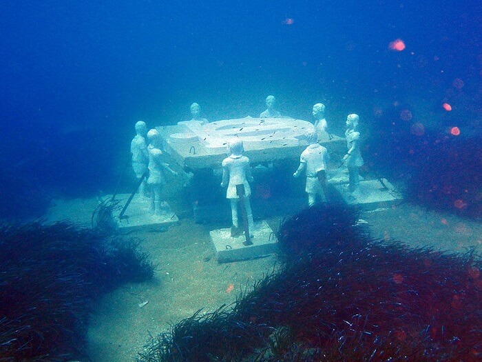 В Подводном Музее Сиде выставлено 115 скульптур