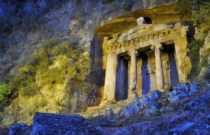 Древний город Телмессос, гробница Аминтаса Туристические места Фетхие