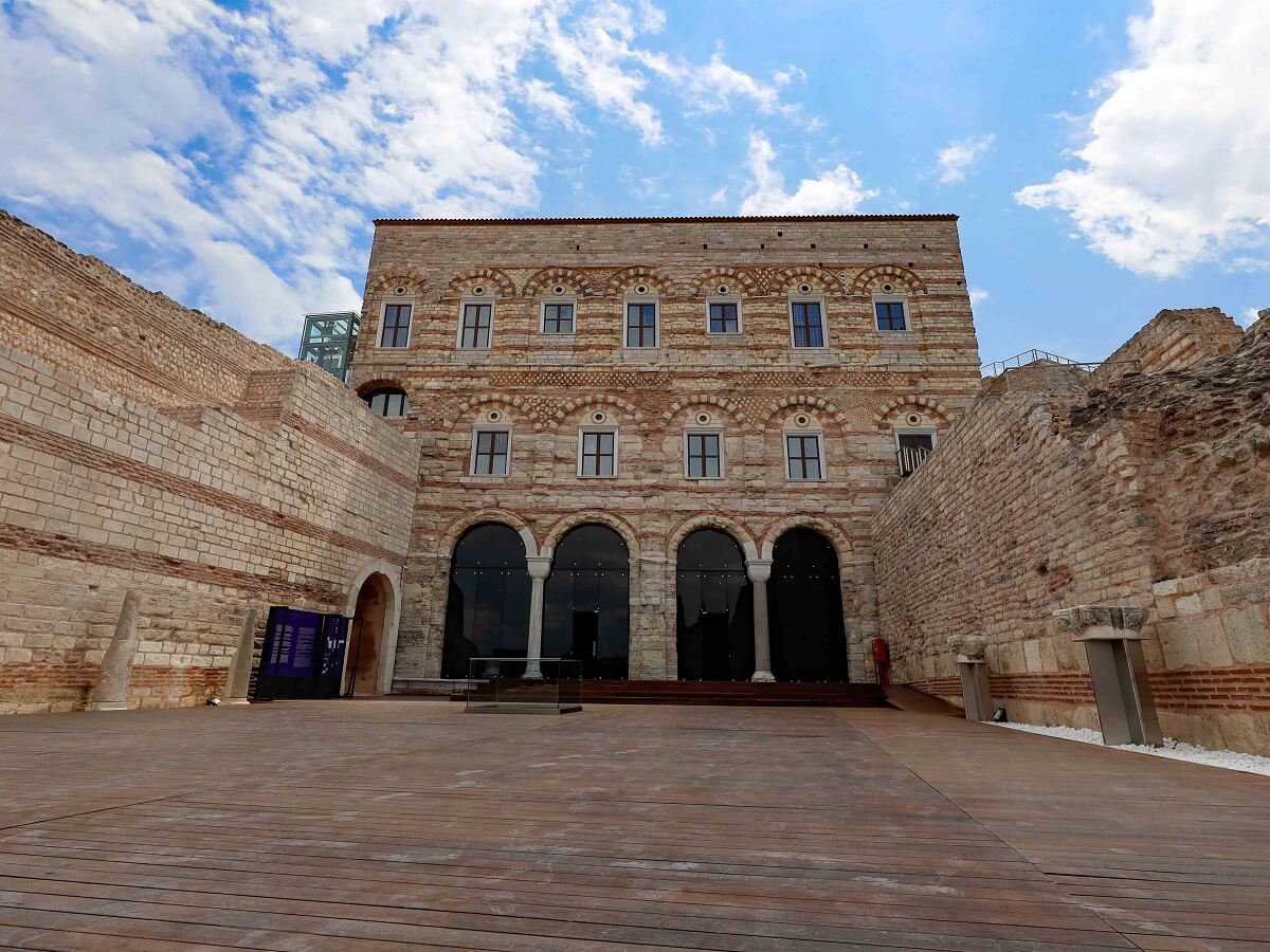 Царский дворец (Дом Багрянородного) Дворец-музей Текфур