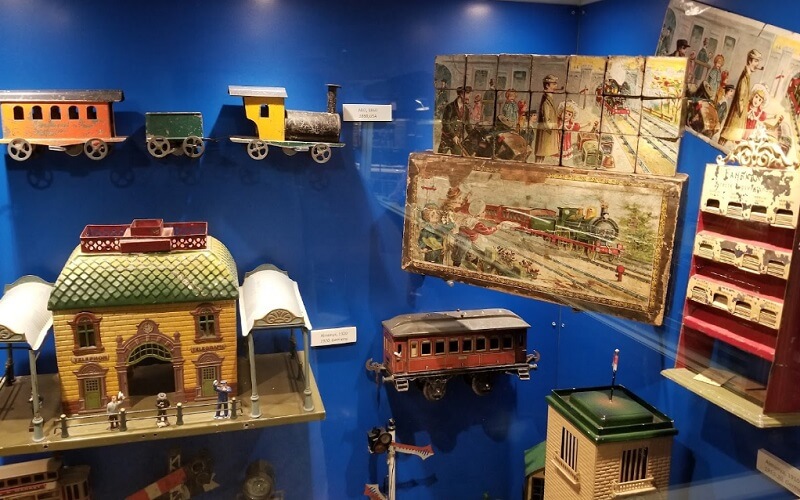 Стамбульский музей игрушек (İstanbul Oyuncak Müzesi)