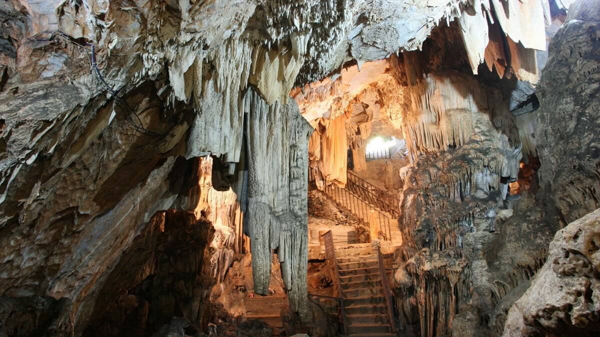 Пещера Косекбуку (Köşekbükü Mağarası)