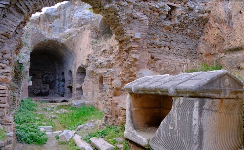 Пещера семи спящих в Эфесе (Yedi Uyurlar Mağarası - Selcuk)